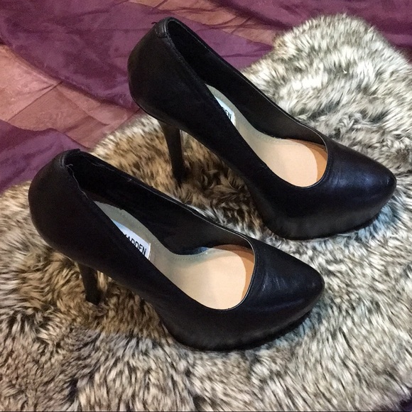 ❌SOLD❌ Steve Madden Pumps - Picture 4 of 7